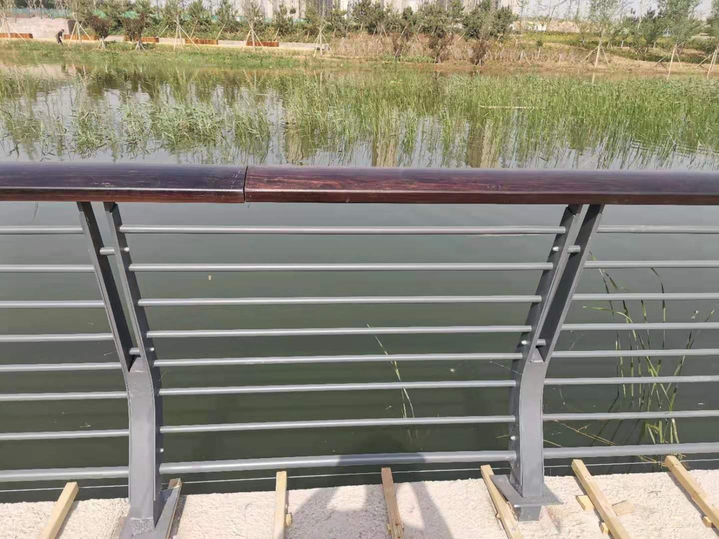 北海市桥梁防撞护栏桥梁护栏 - 方案